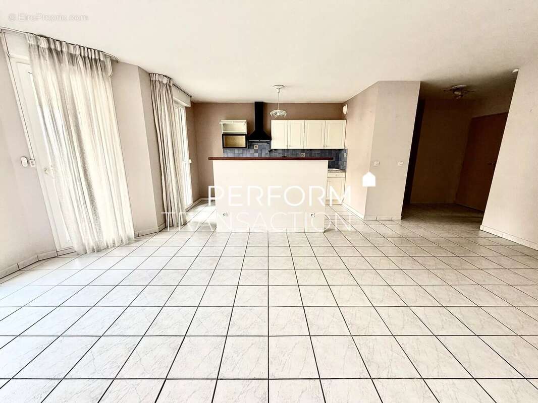 Exclusivite echirolles 2 pieces avec garage , cave et terrasse de 40 m² - photo 5