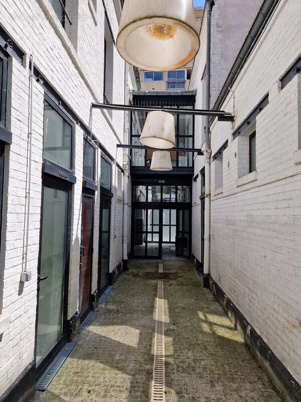 Commerce à PARIS-11E