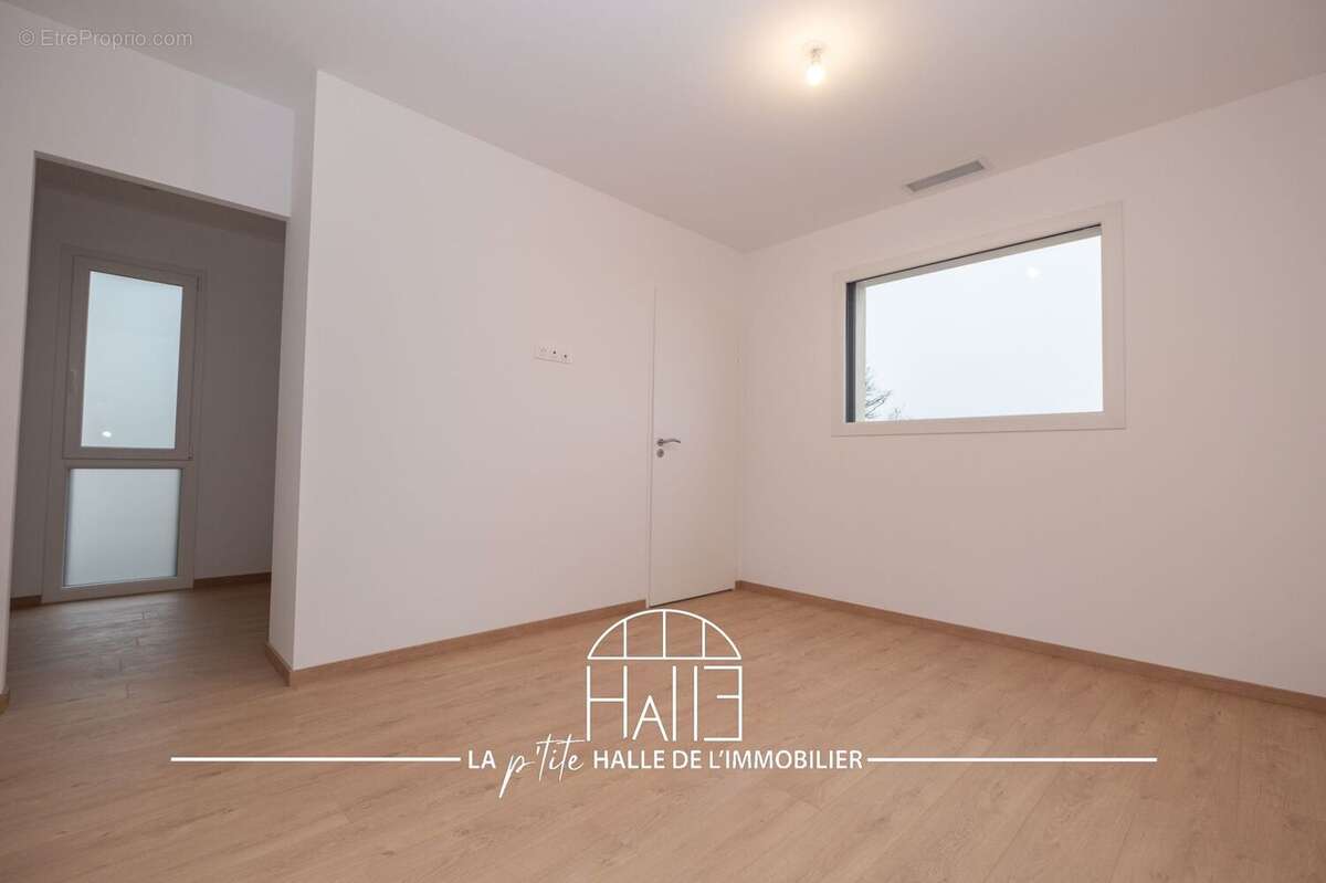 Maison à SAINT-JUST-LE-MARTEL