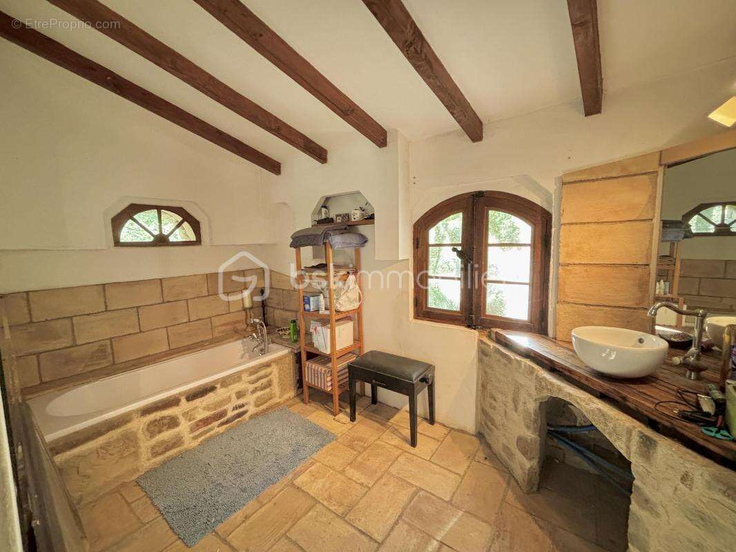 Maison à SAINT-PRIVAT