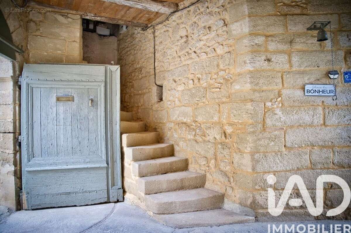 Maison 691 m² à Saint-Laurent-La-Vernede  - photo 3