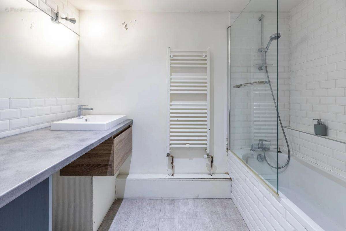 Appartement à PARIS-19E