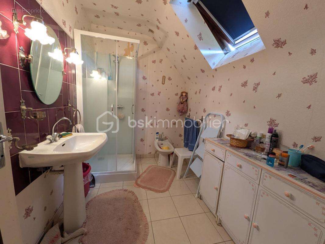  Chaleureuse maison de ville avec jardin – Proche centre-ville de Saint-Hilaire-du-Harcouët - photo 10
