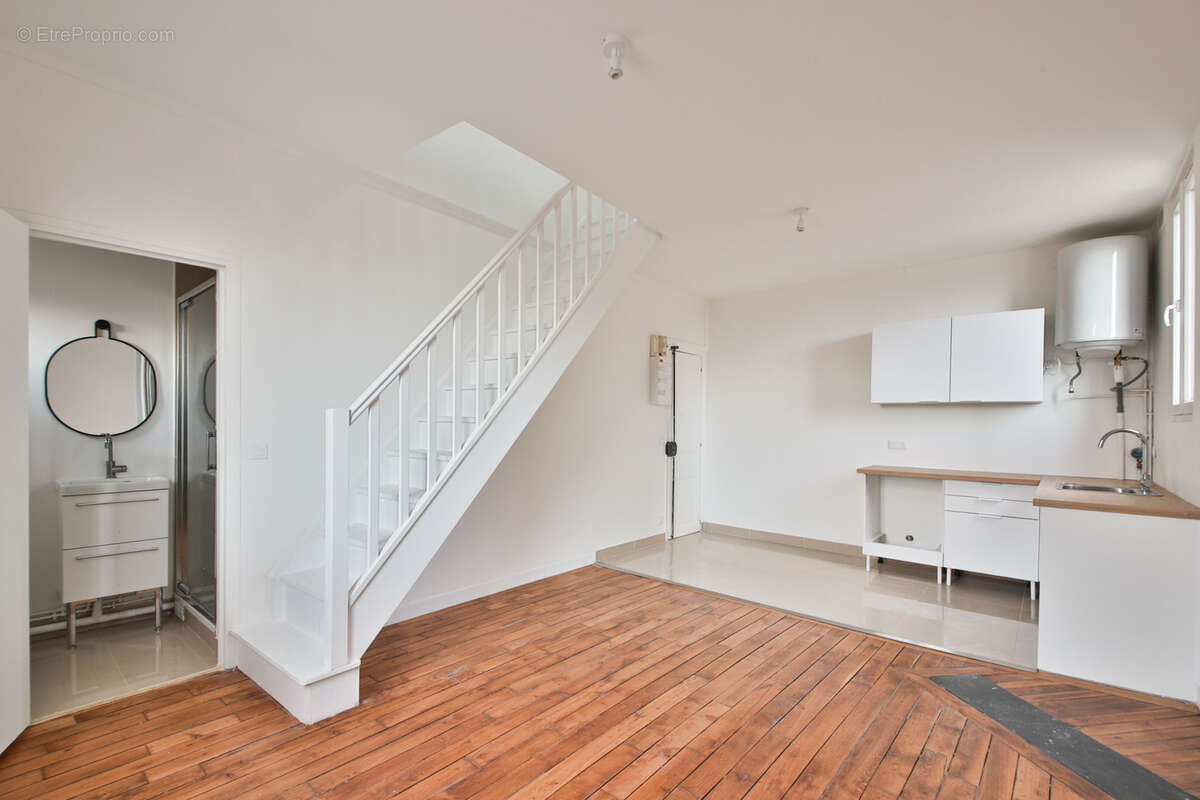 Appartement à NANTERRE