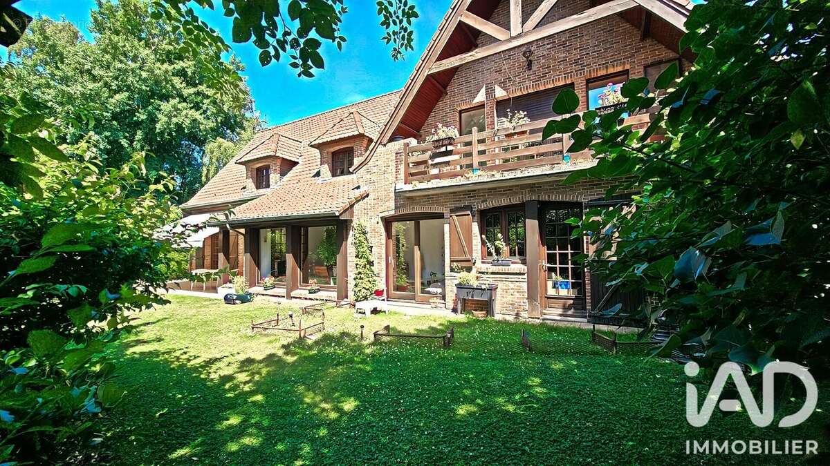 Maison 220 m² à Fournes-En-Weppes  - photo 2