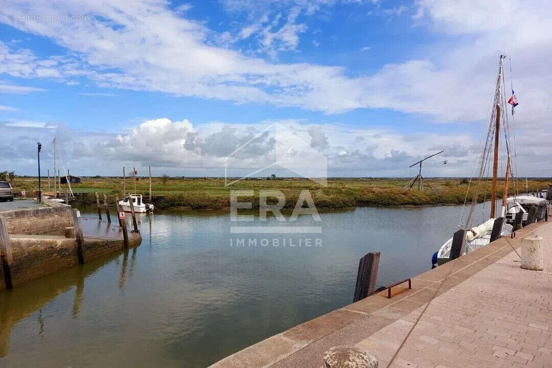 Maison à MORNAC-SUR-SEUDRE