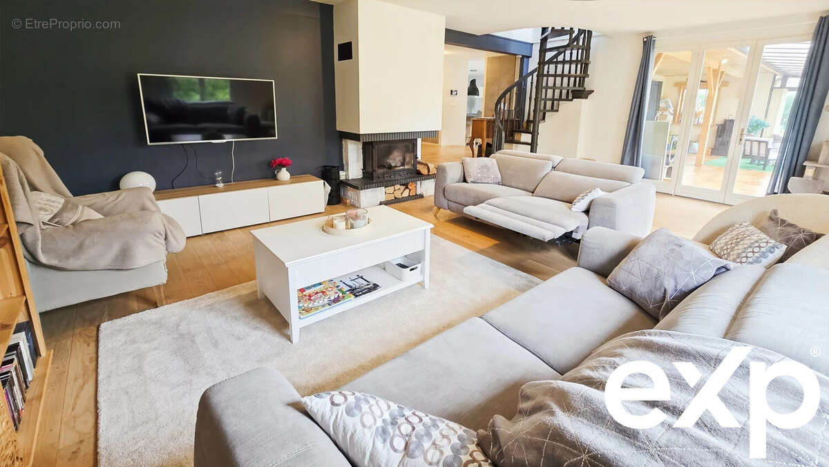 Maison à CHENS-SUR-LEMAN