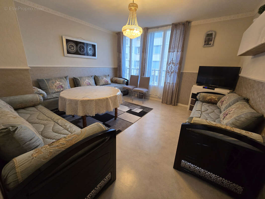 Appartement à FONTAINE