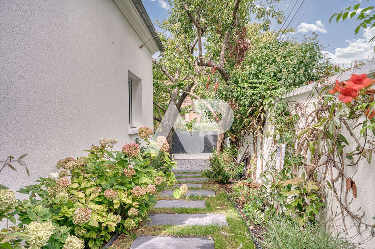 Maison à RUEIL-MALMAISON