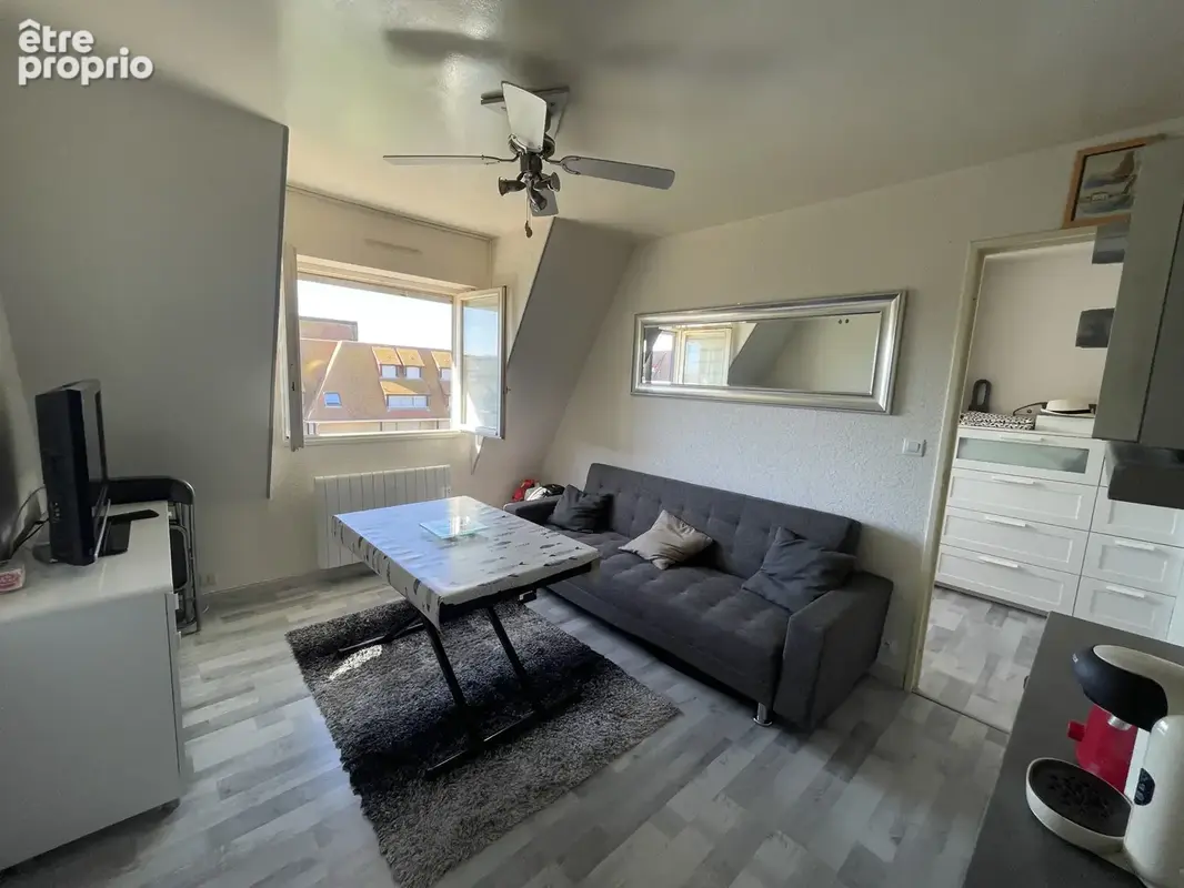 Appartement 2 pieces 25m2 renové vue mer ! vendu meublé ! - photo 2