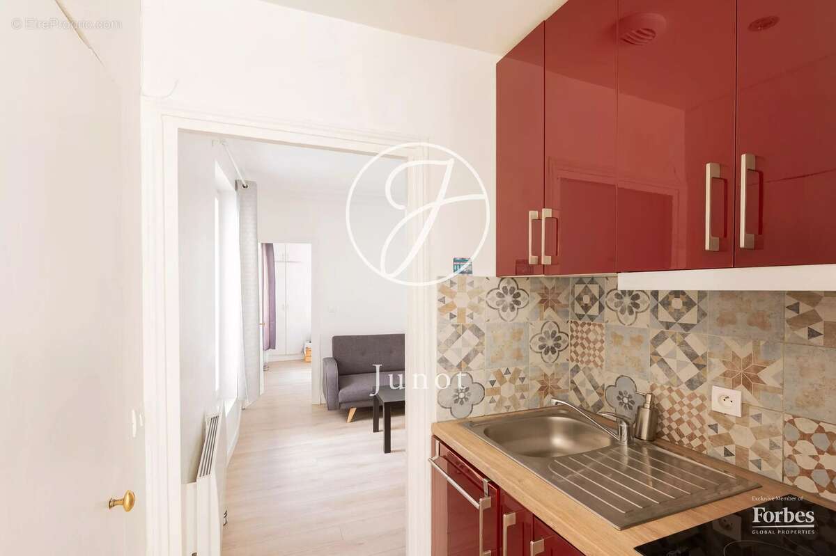 Appartement à PARIS-18E