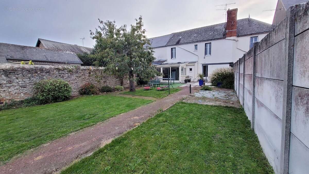 Maison à DERVAL