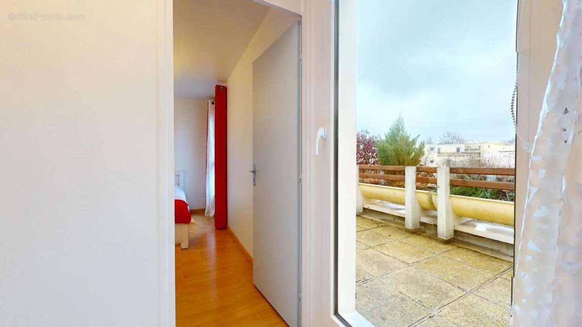 Appartement à MONTIGNY-LE-BRETONNEUX