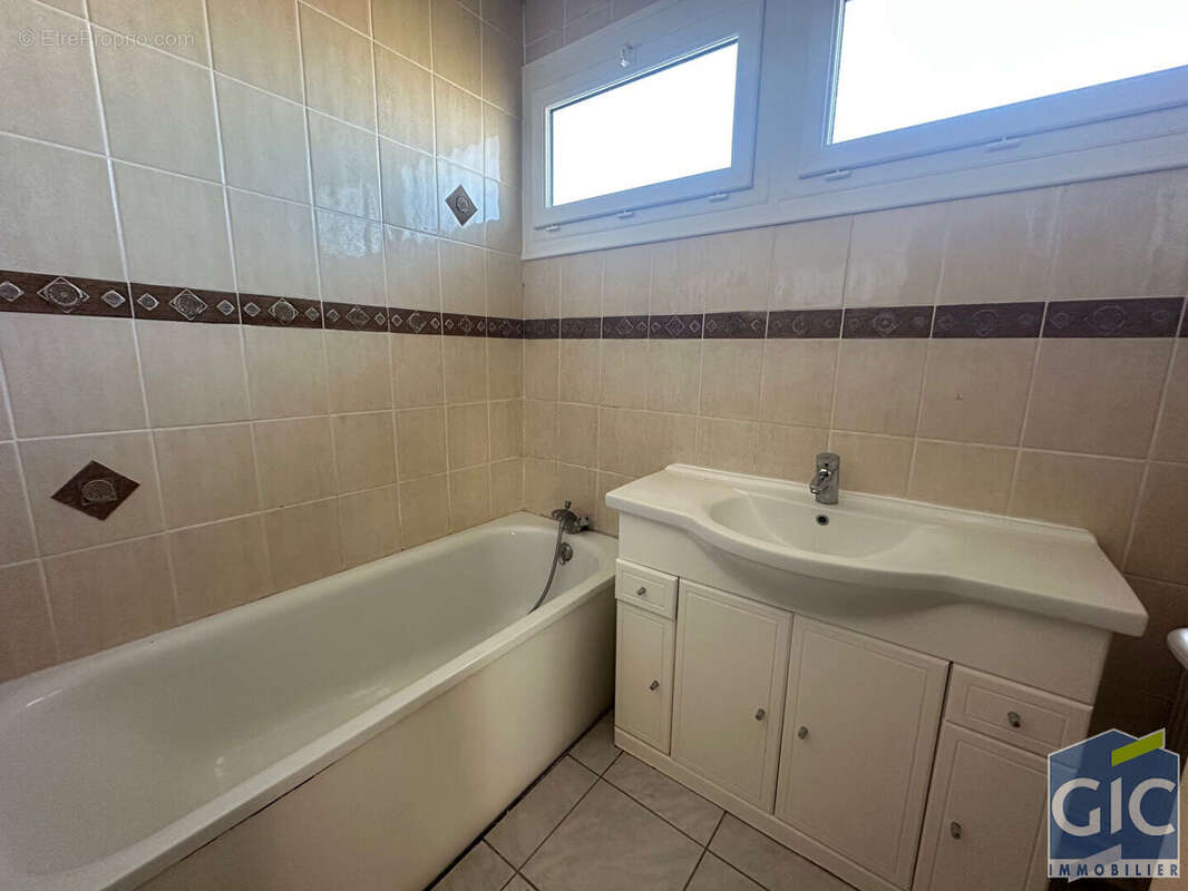 Appartement à HEROUVILLE-SAINT-CLAIR