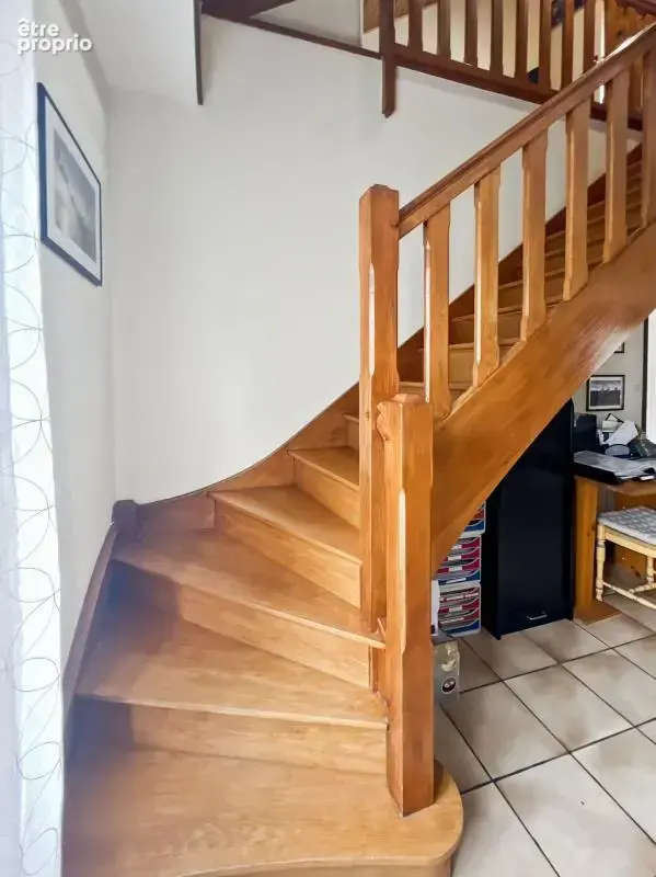 Maison familiale avec piscine, espace indépendant et grand jardin verdoyant - photo 18