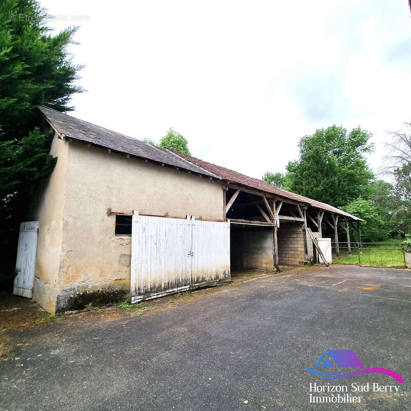 Hangars - Maison à LACS