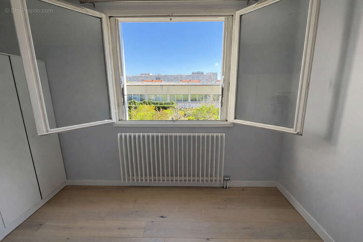 Appartement 3 pièce(s) 74,35 m2 - Villeurbanne Gratte Ciel - photo 5