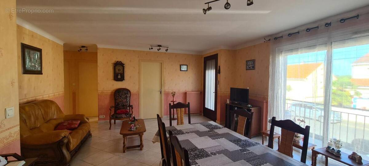 Maison à MOUZILLON