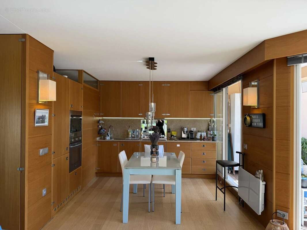 Appartement à ROQUEBRUNE-CAP-MARTIN