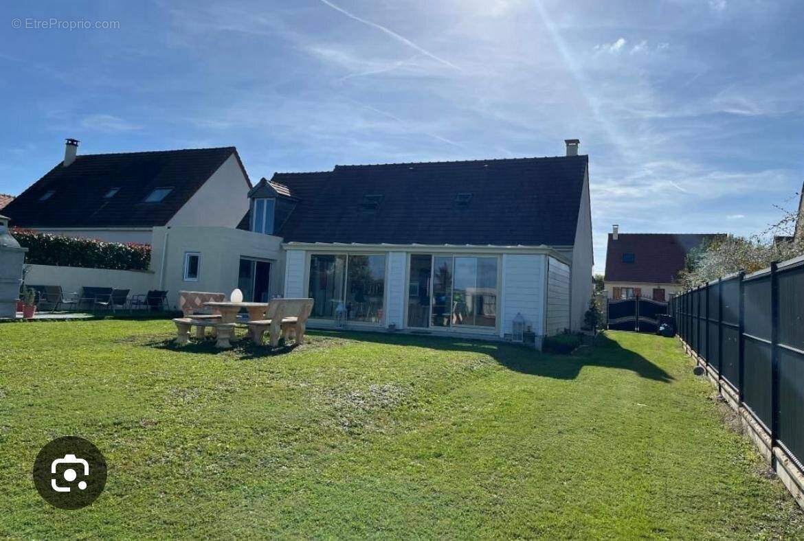 Maison à REMY