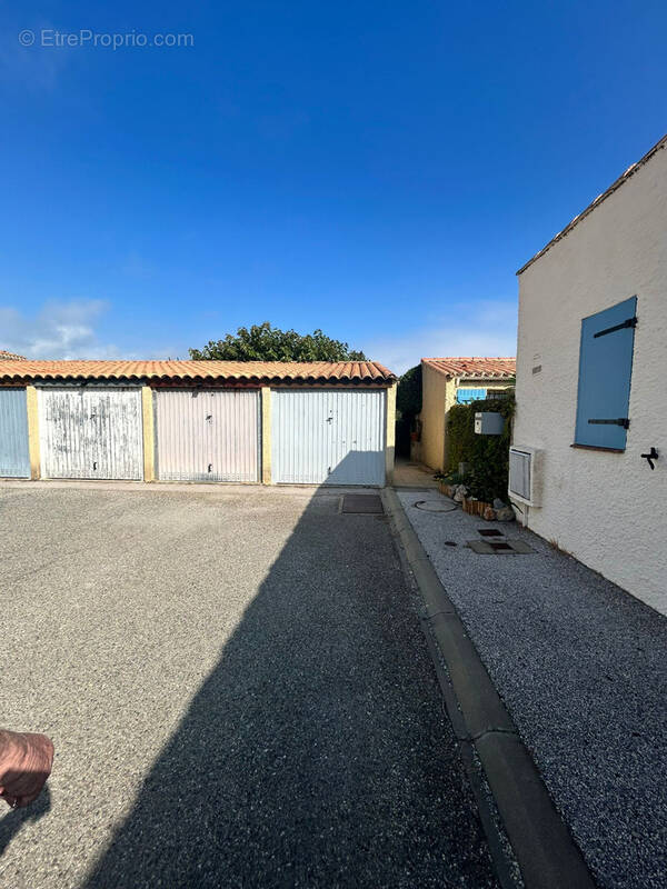 Parking à LE BARCARES