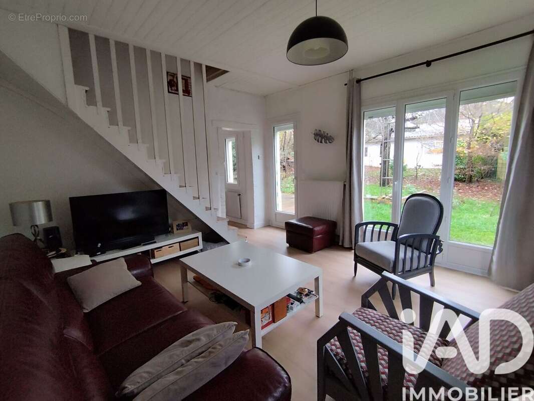 Photo 2 - Maison à DEVILLE-LES-ROUEN