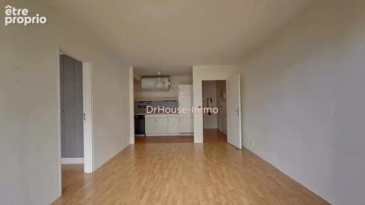 Appartement 44 m² à Paris-20e  - photo 3