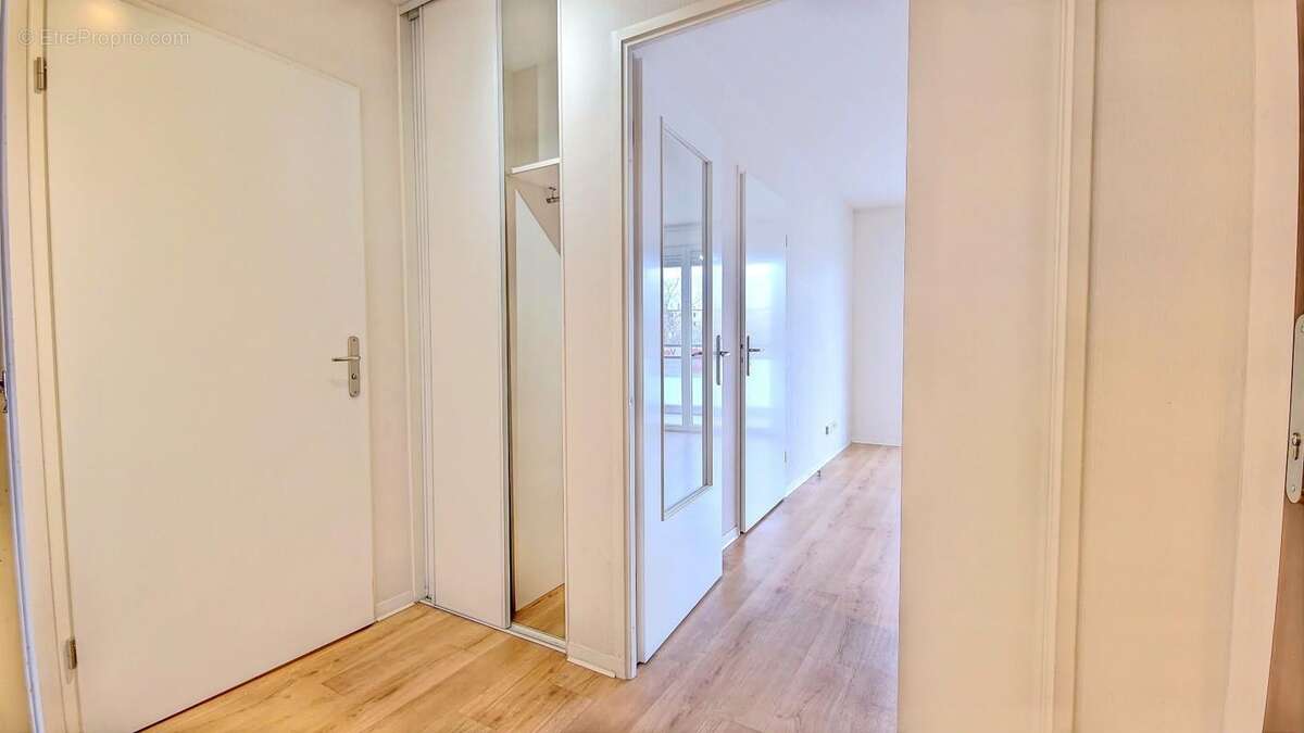 Appartement à CHENOVE