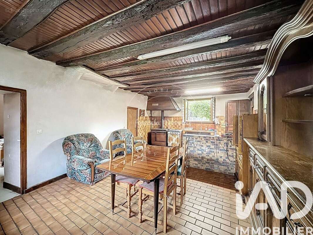 Maison 72 m² à Abbeville-La-Riviere  - photo 8