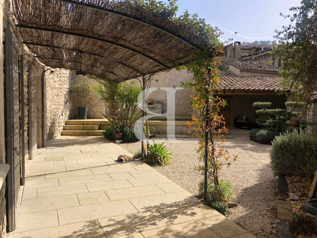 Maison à VAISON-LA-ROMAINE