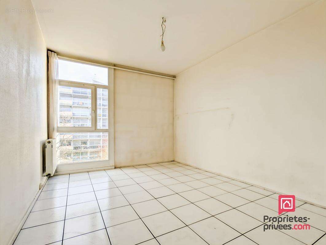 Appartement à LYON-8E