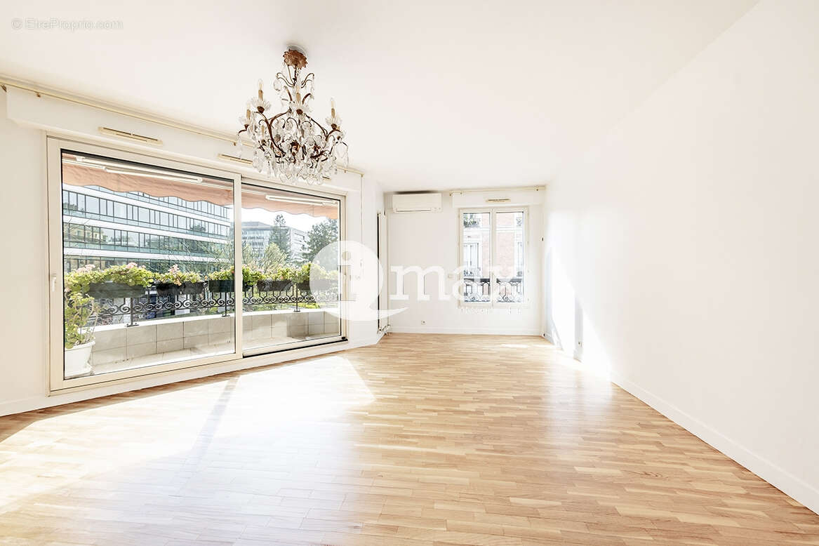 Appartement à LEVALLOIS-PERRET