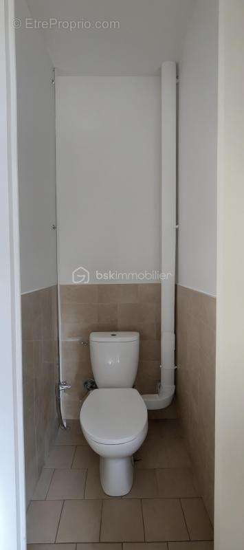 Maison à FONTENILLE-SAINT-MARTIN-D'ENTRAIGUES