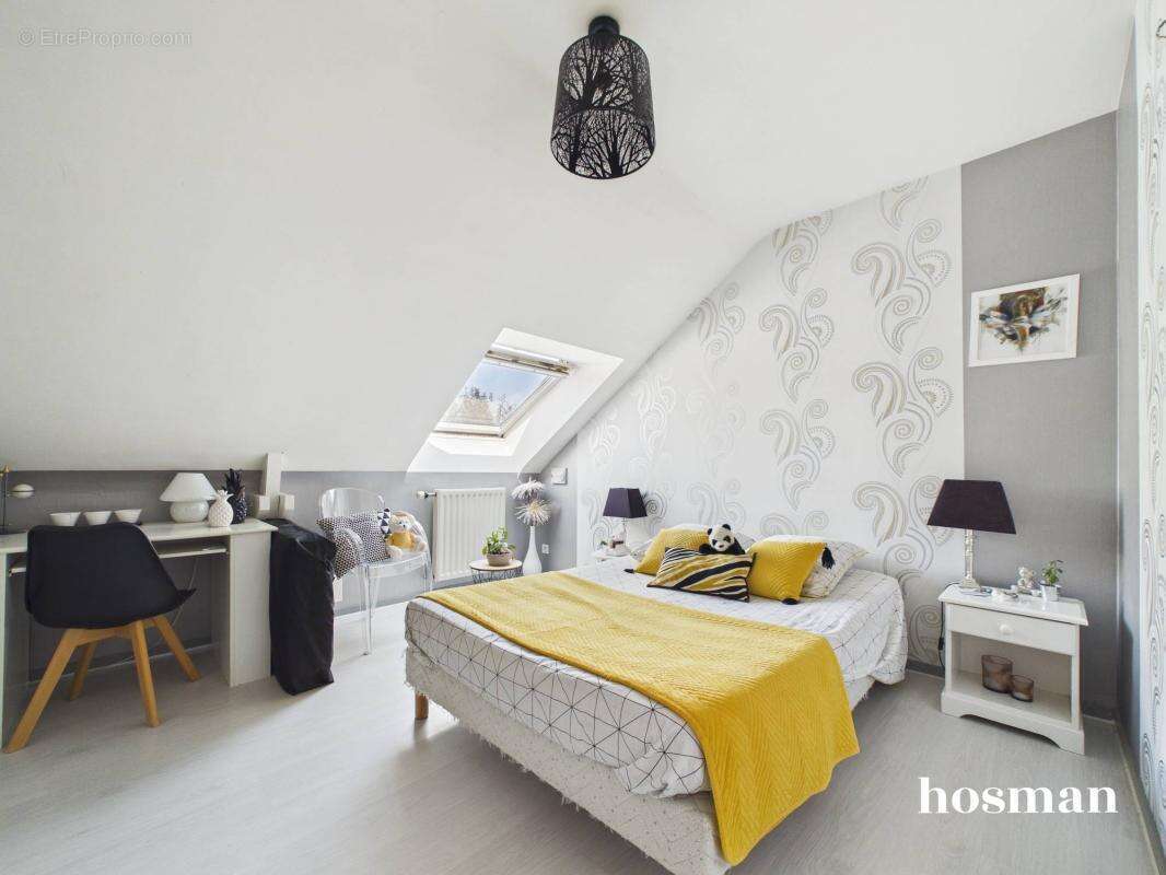 Maison de 135m² avec 4 chambres, jardin paysagé et garage - Proche St Joseph de Poterie à Nantes - photo 10