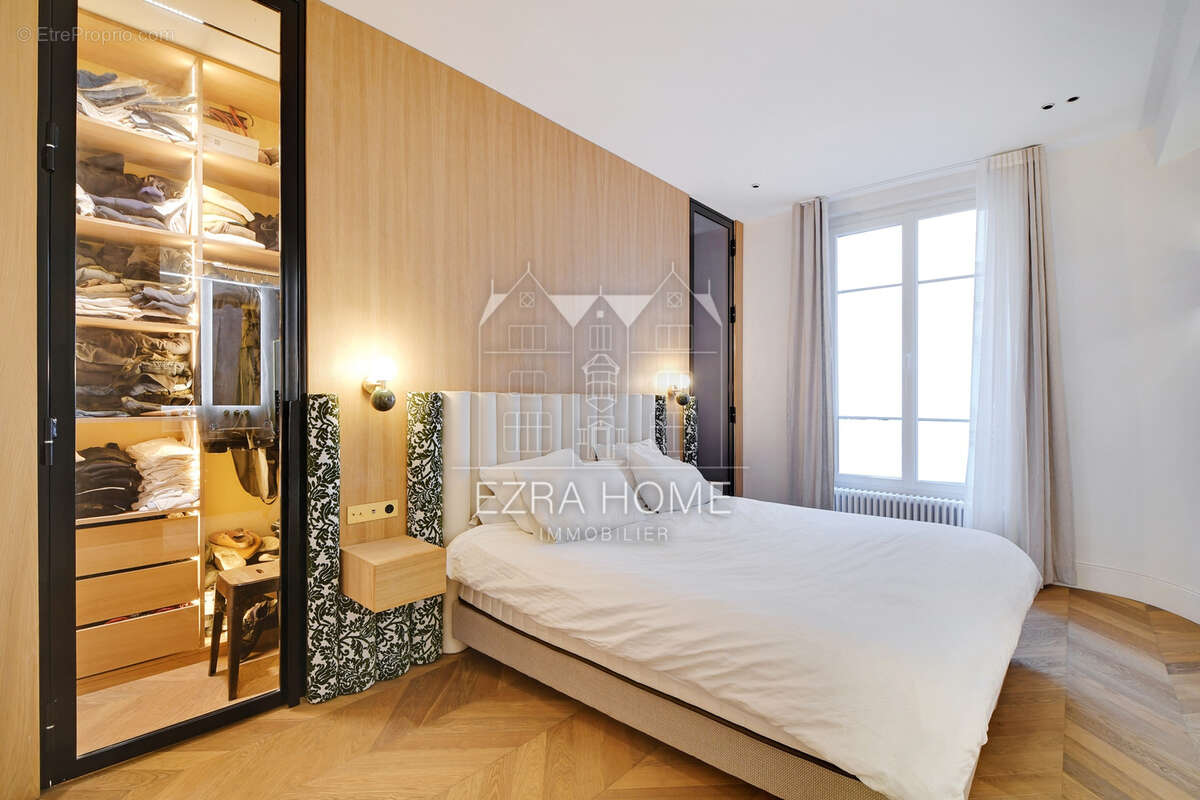 Appartement à NEUILLY-SUR-SEINE