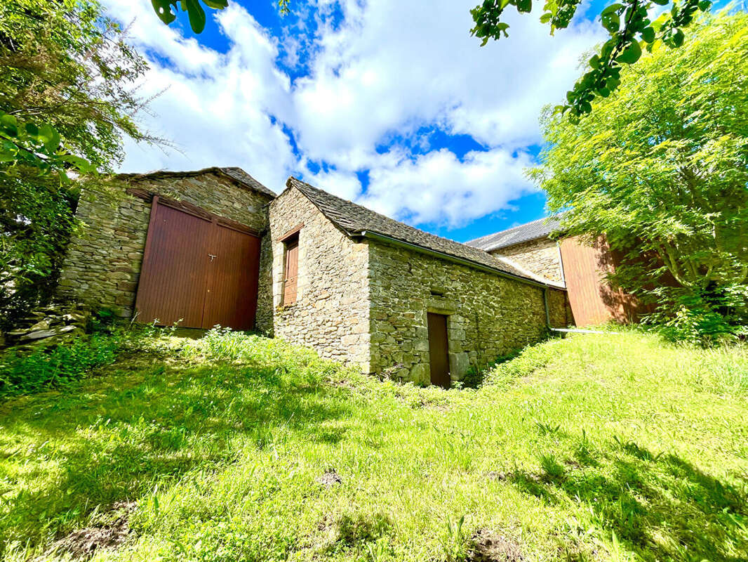Maison à COMPS-LA-GRAND-VILLE