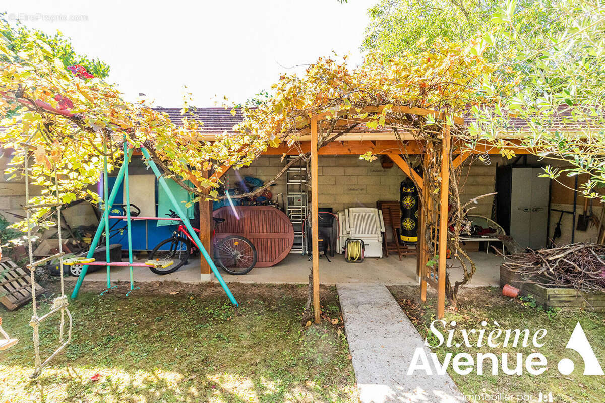 Maison à SAVIGNY-SUR-ORGE
