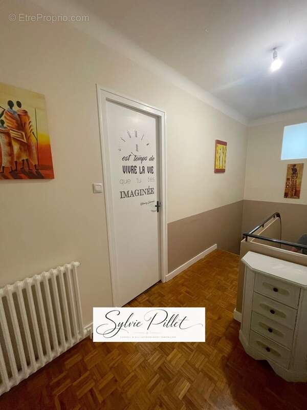Maison 8 pièces - 4 Chambres à Luçon  (85) - photo 7