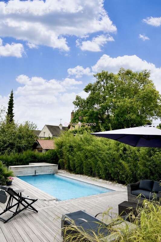 Maison à AMILLY