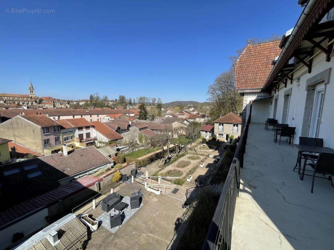 Commerce à BOURBONNE-LES-BAINS