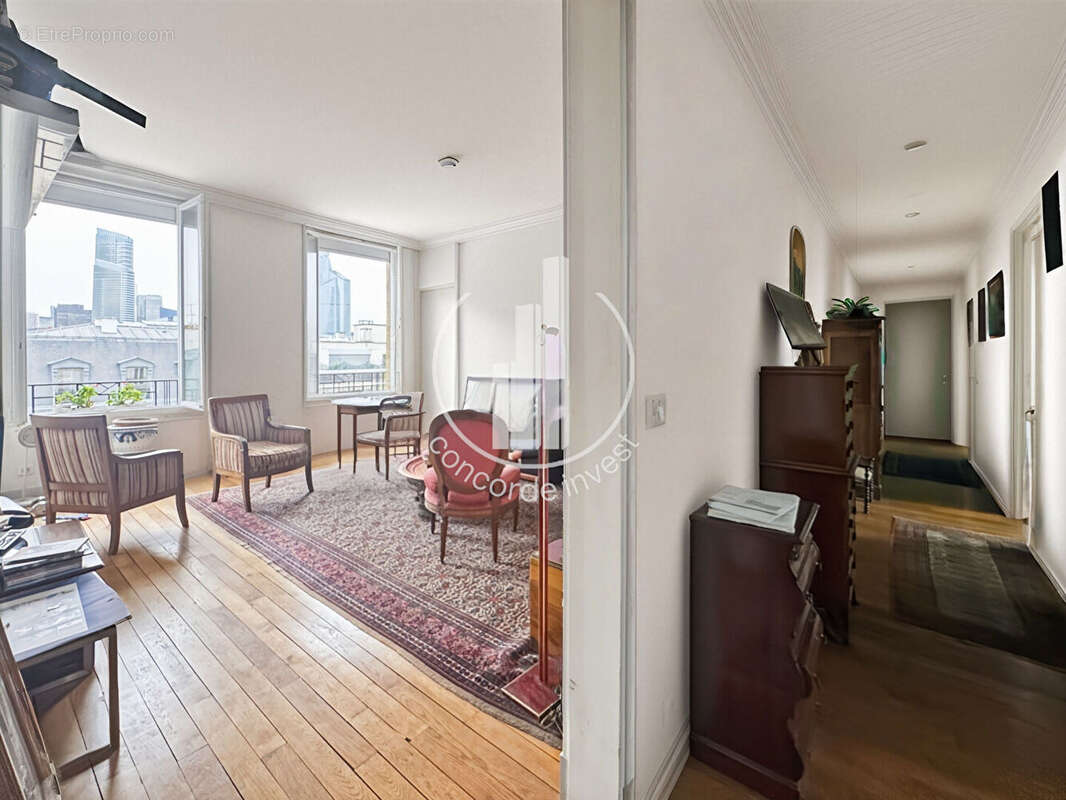 Appartement à NEUILLY-SUR-SEINE