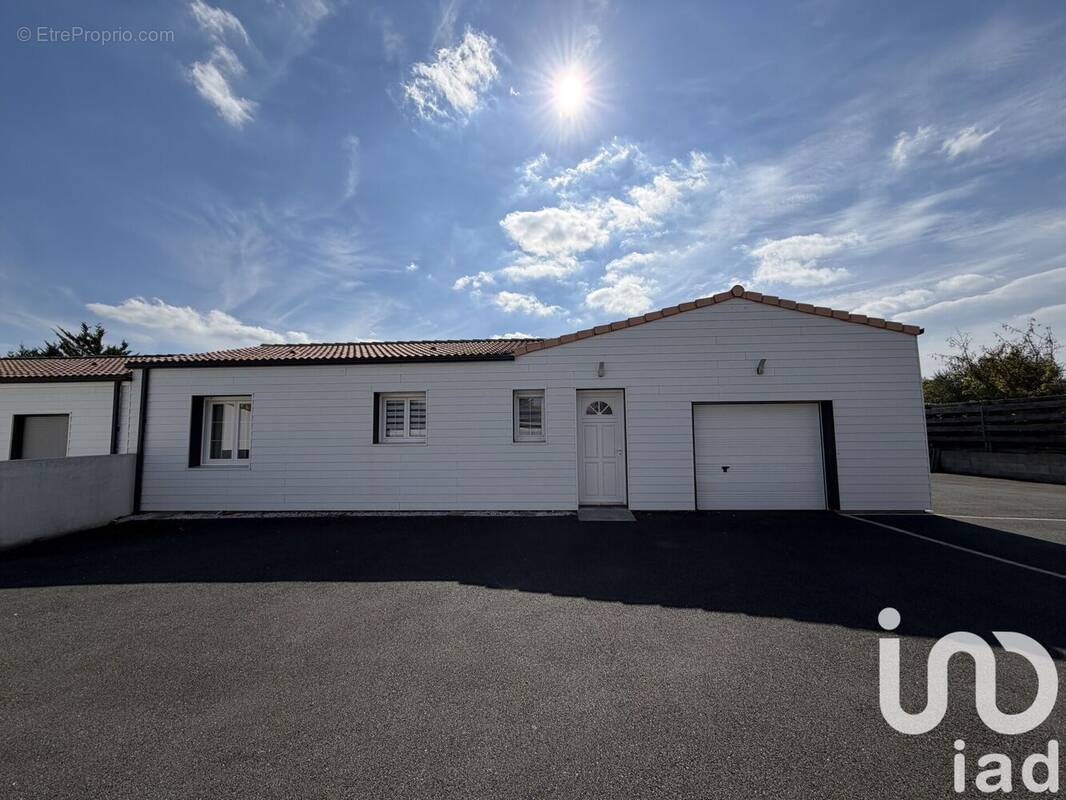 Photo 1 - Maison à ANDILLY