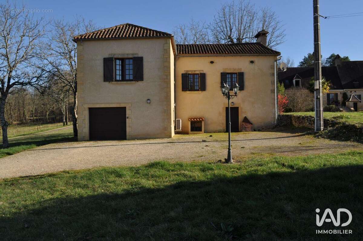Maison 343 m² à Sainte-Foy-De-Longas  - photo 8