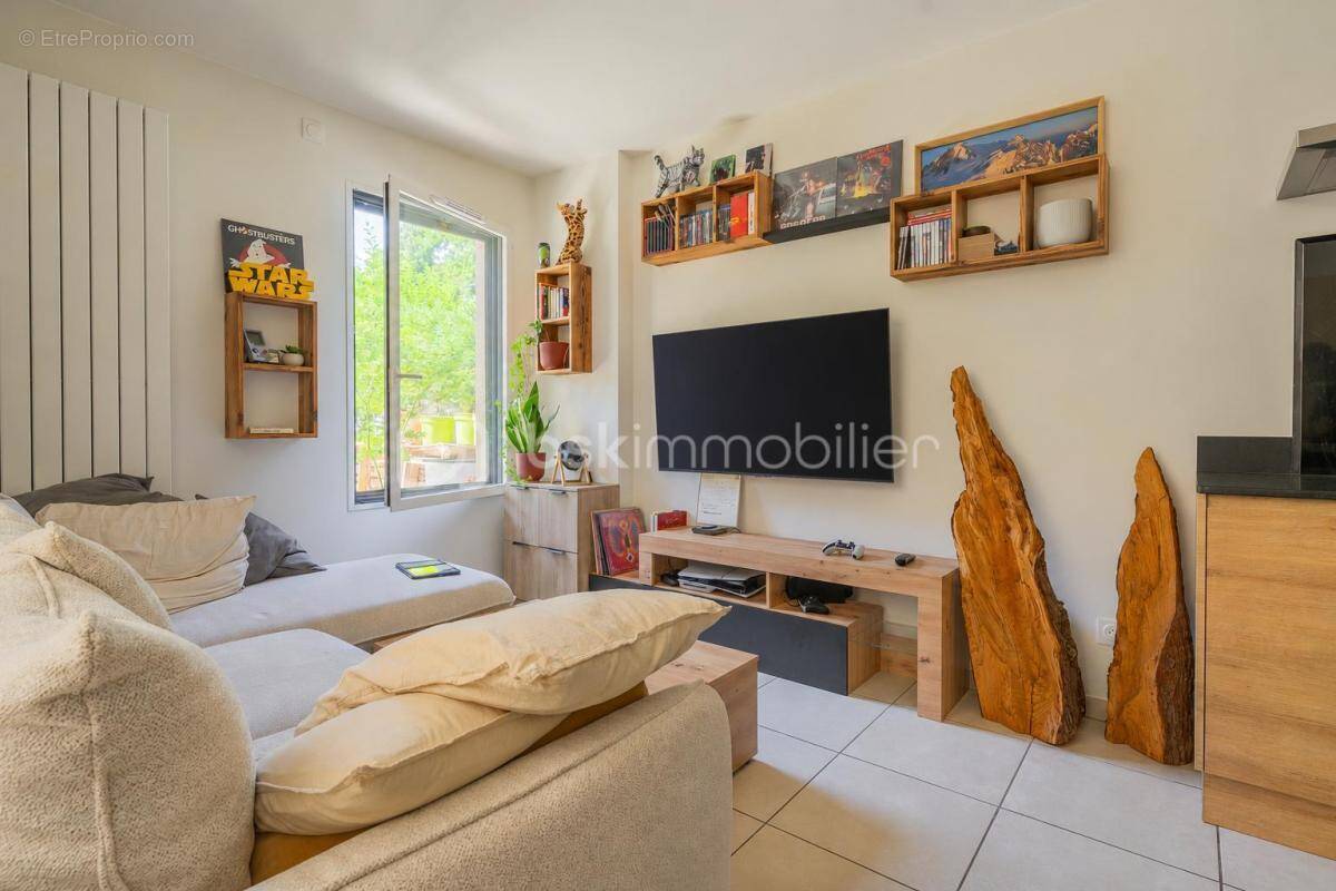 Appartement à POISY