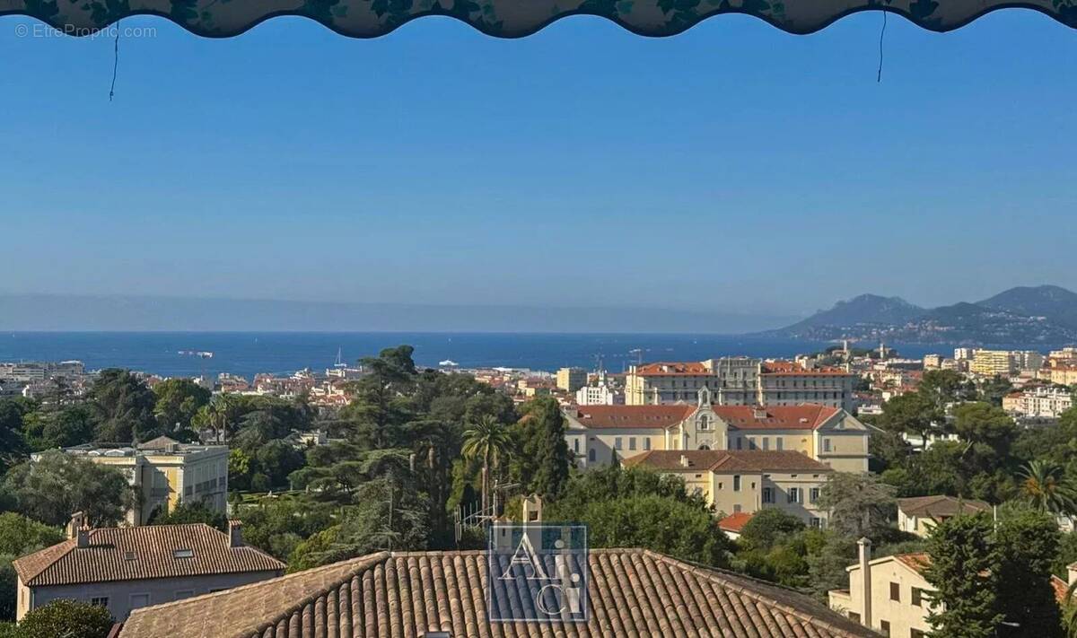Appartement à CANNES