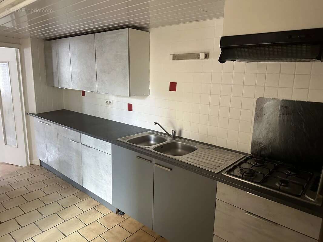 Maison à SAINT-MAURICE-LA-CLOUERE