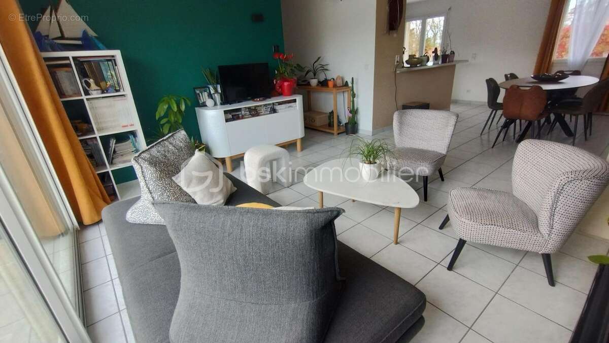 Maison à SERRES-CASTET