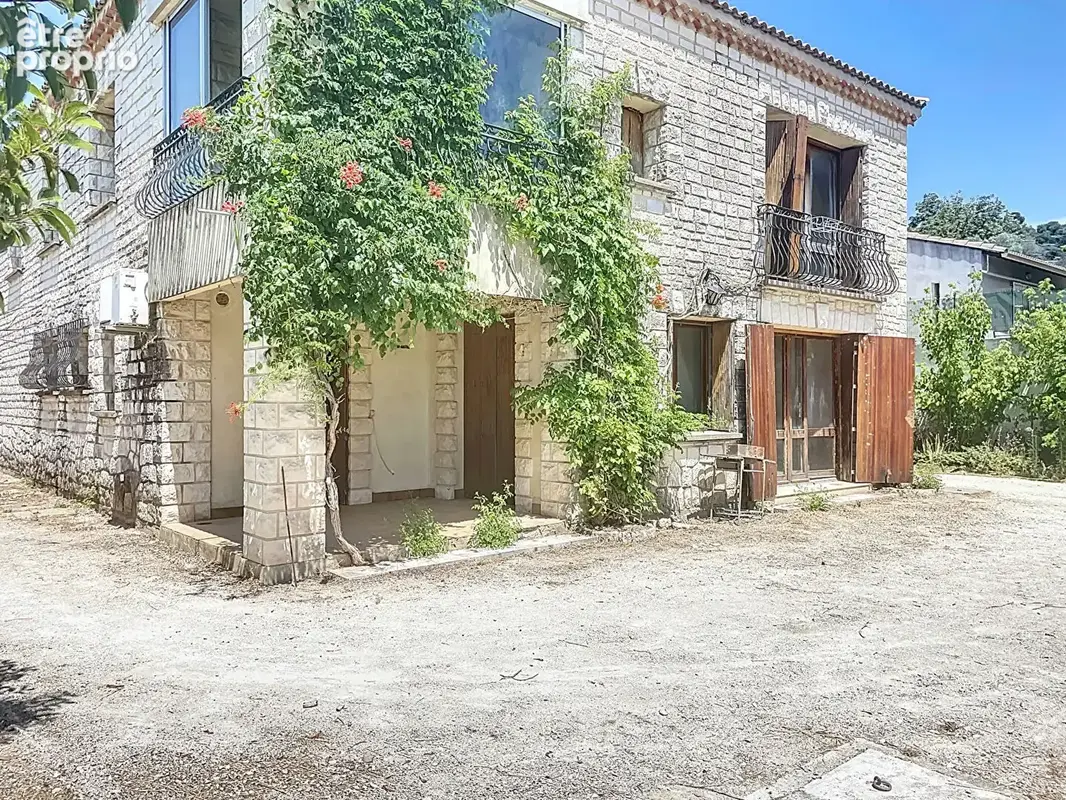 Maison Les Angles 6 pièce(s) 185 m2 Quartier Candau - photo 2