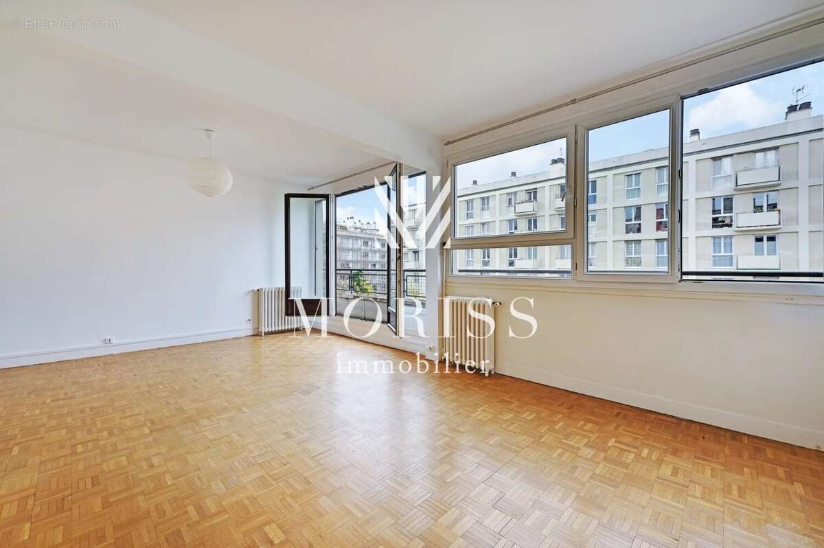 Appartement à PARIS-15E