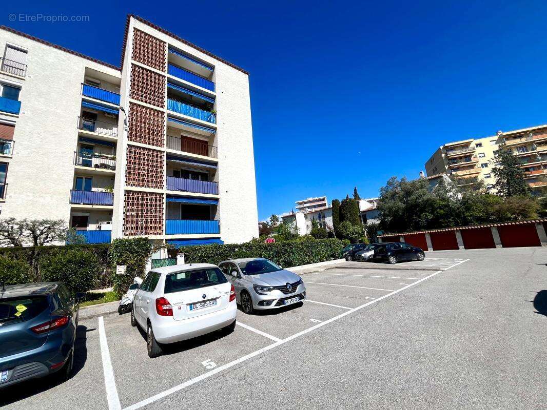 Appartement à LE CANNET